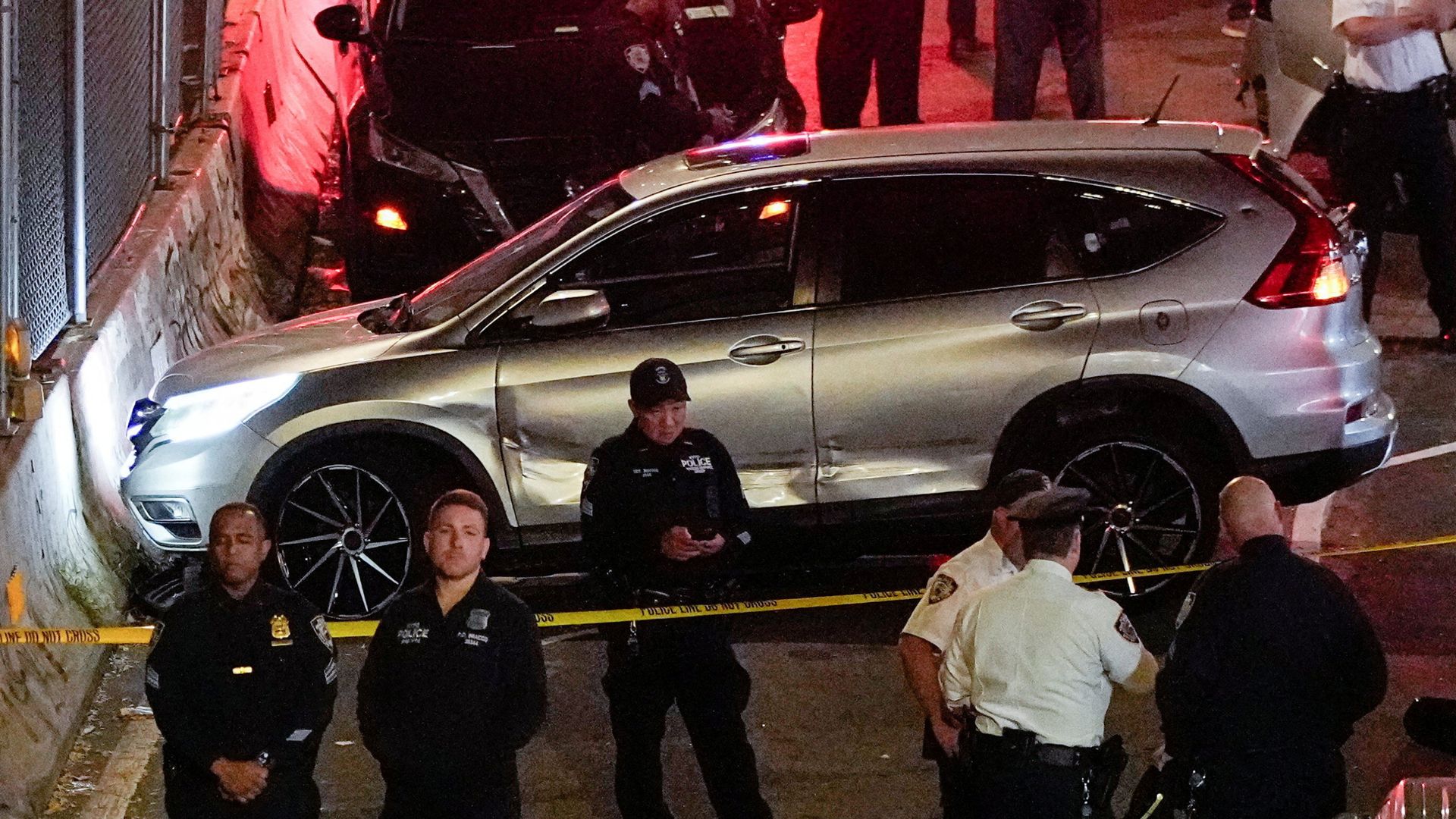 ICE agent shoots man in New York City with child in car
